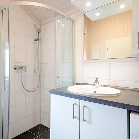 With Kids' Alcove, Grobenbrode