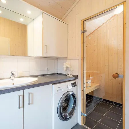 With Kids' Alcove, Grobenbrode